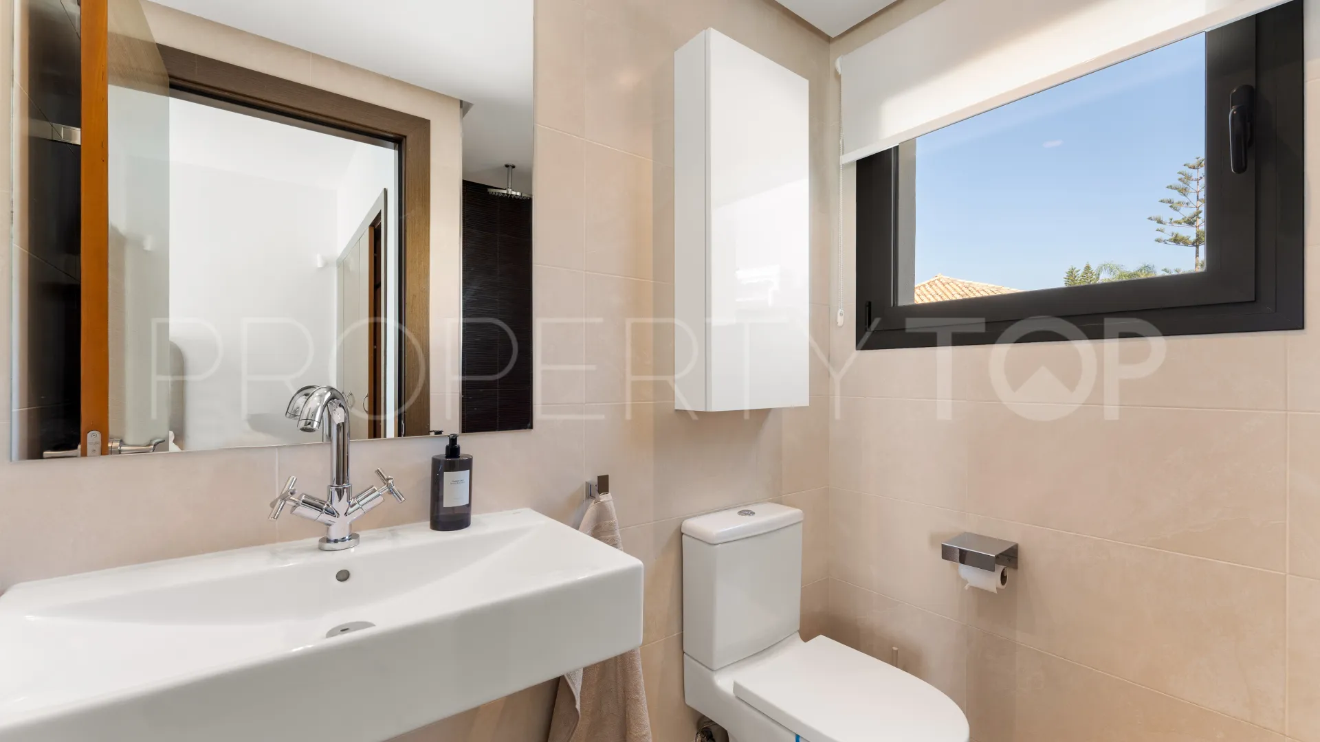 5 bedrooms villa for sale in Atalaya Fairways