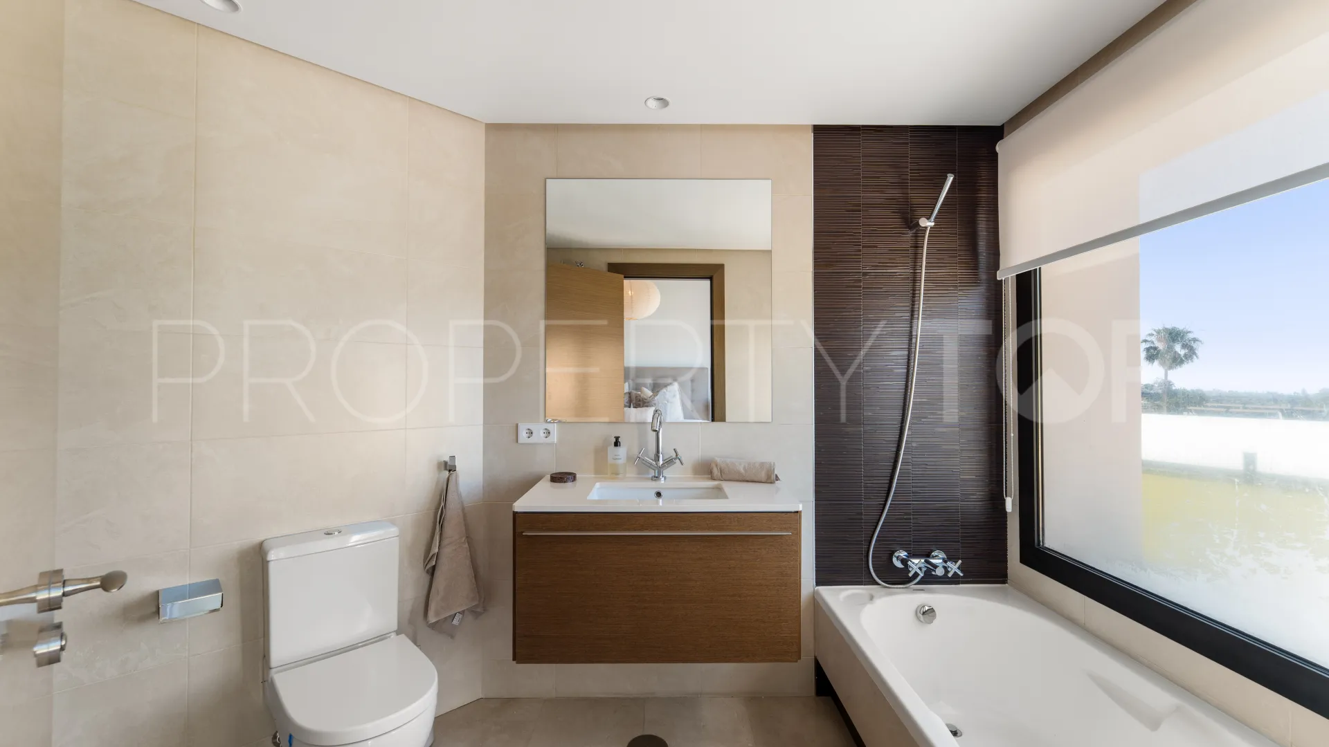 5 bedrooms villa for sale in Atalaya Fairways