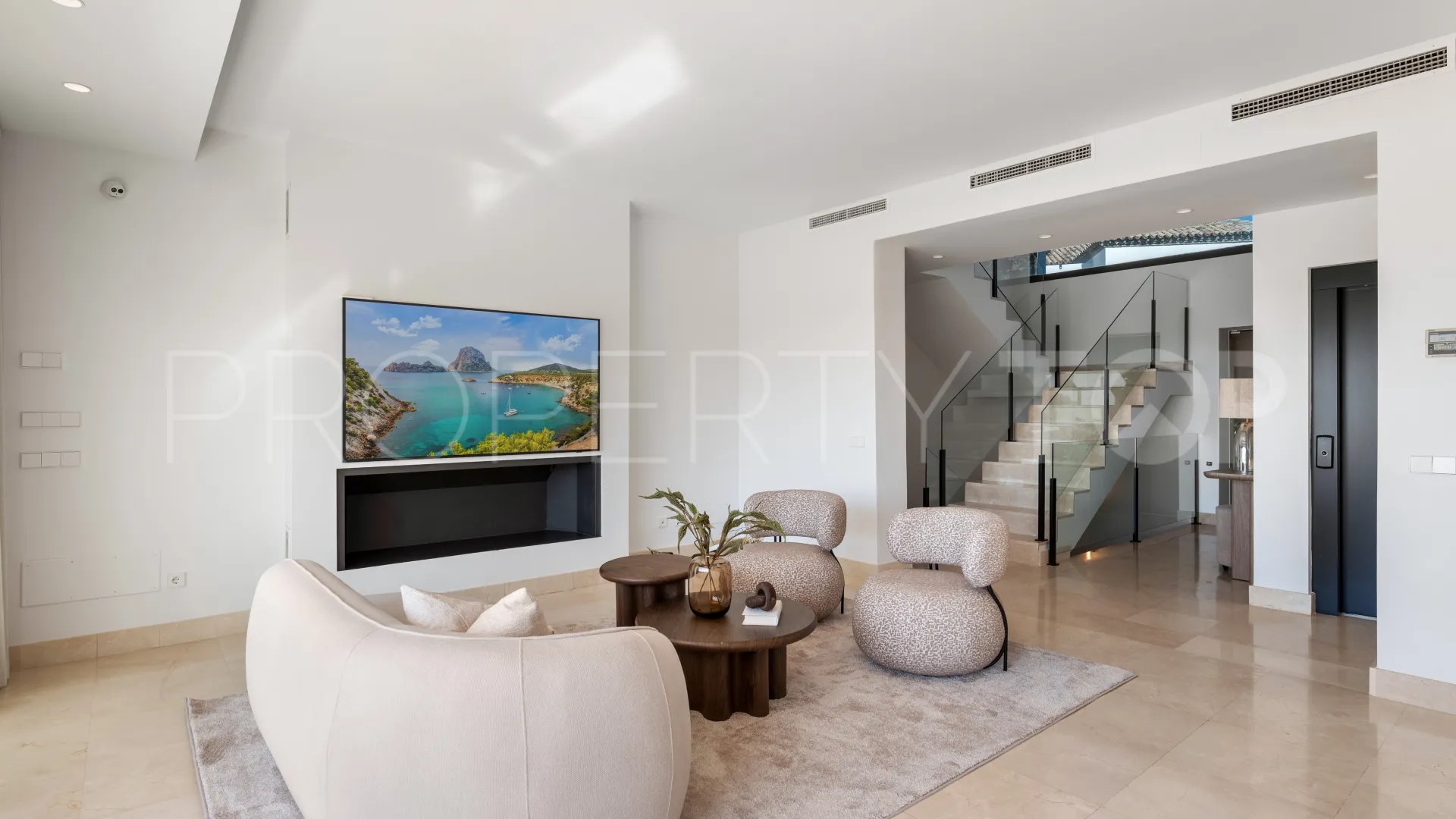 5 bedrooms villa for sale in Atalaya Fairways