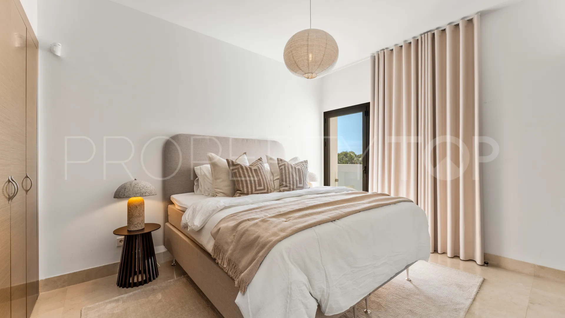 5 bedrooms villa for sale in Atalaya Fairways