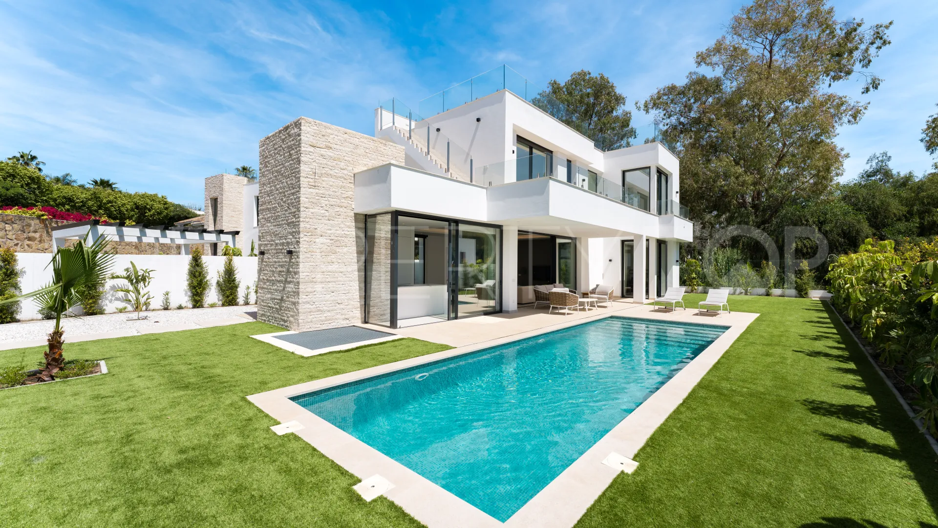 For sale villa in Monte Biarritz
