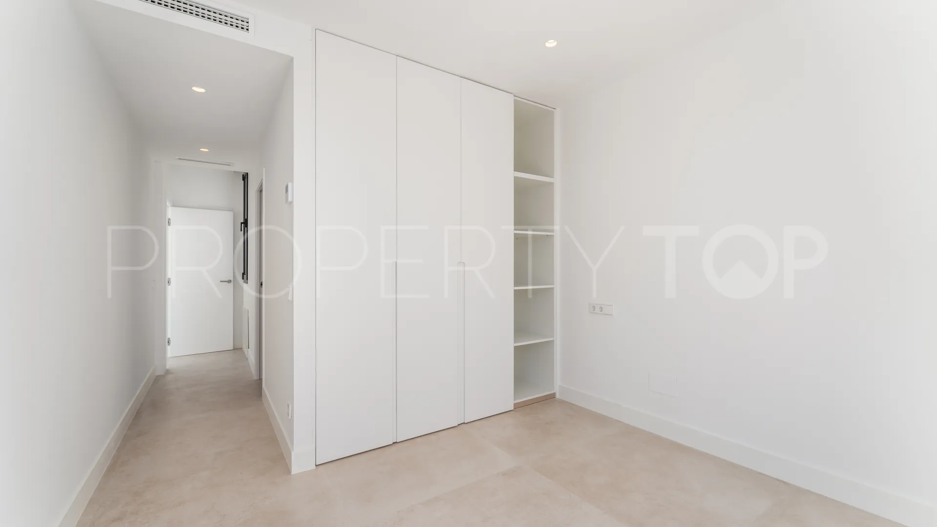 For sale villa in Monte Biarritz