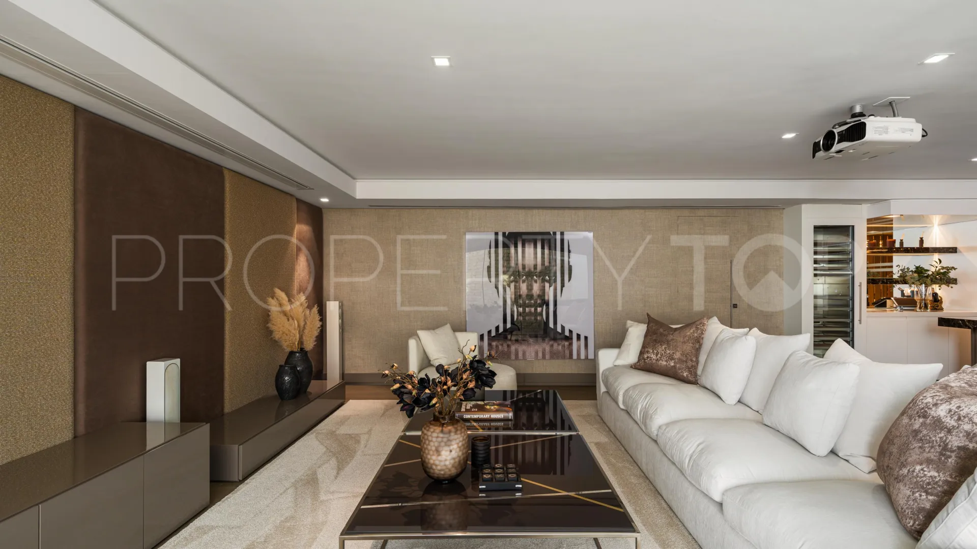 Se vende villa de 4 dormitorios en Puente Romano