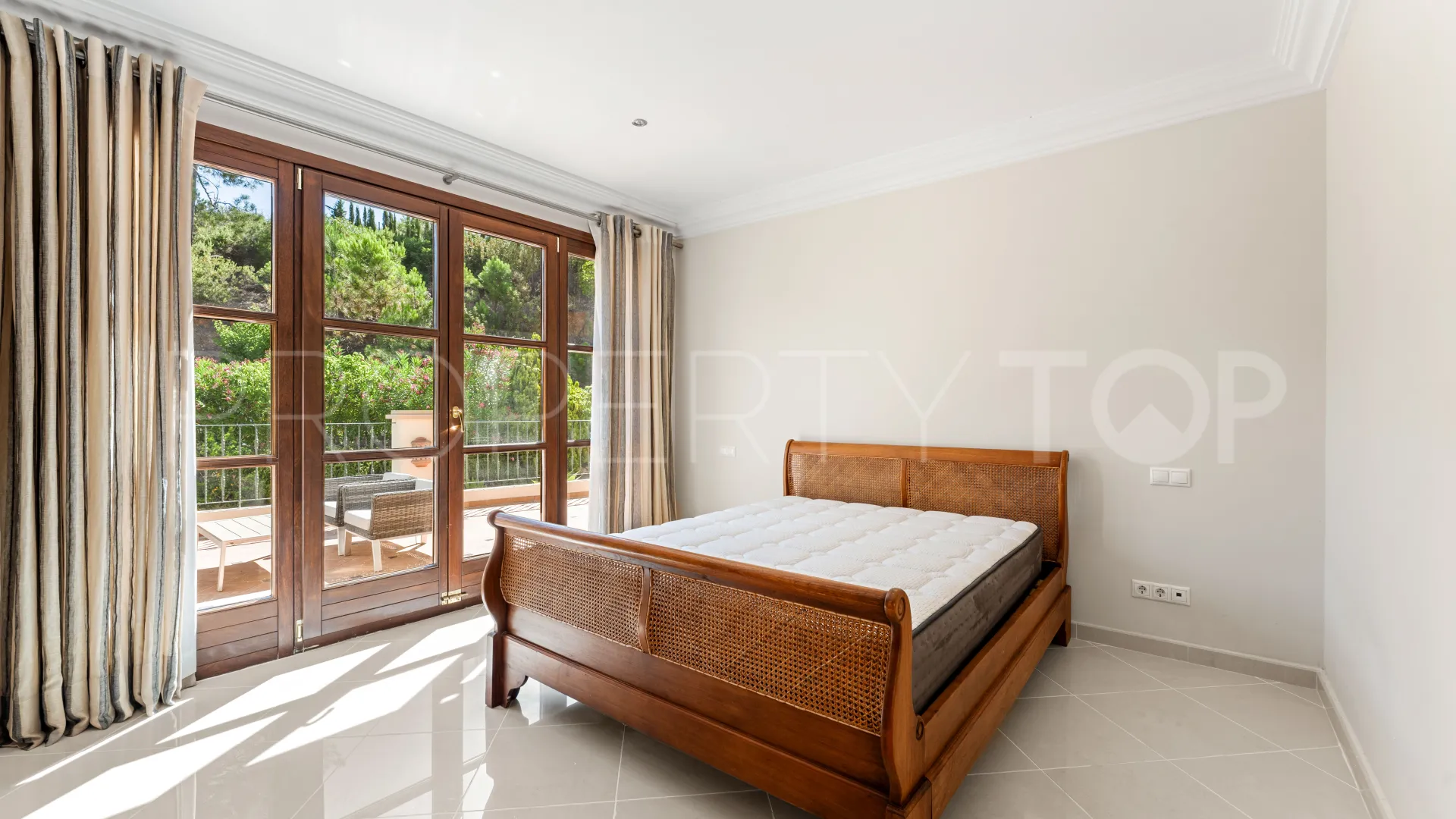 For sale villa in El Velerin with 5 bedrooms