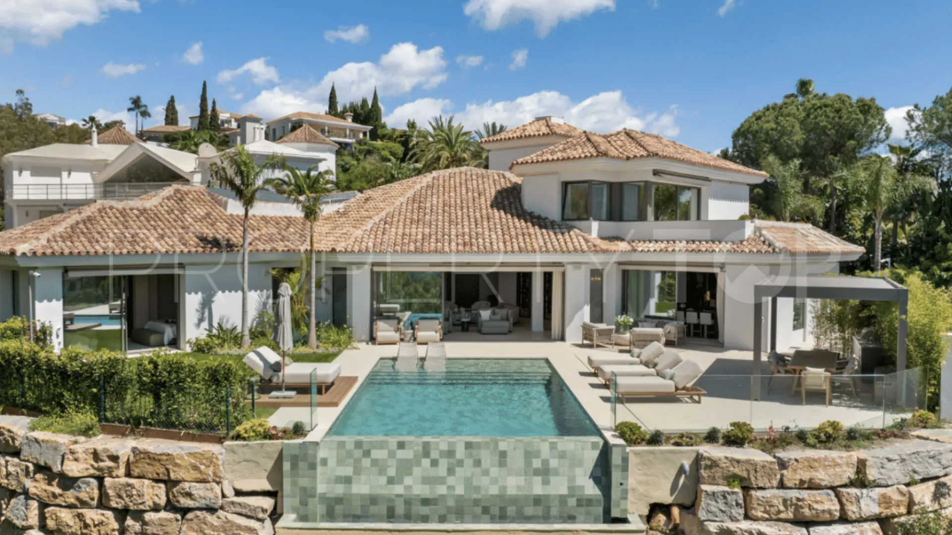 El Herrojo 6 bedrooms villa for sale