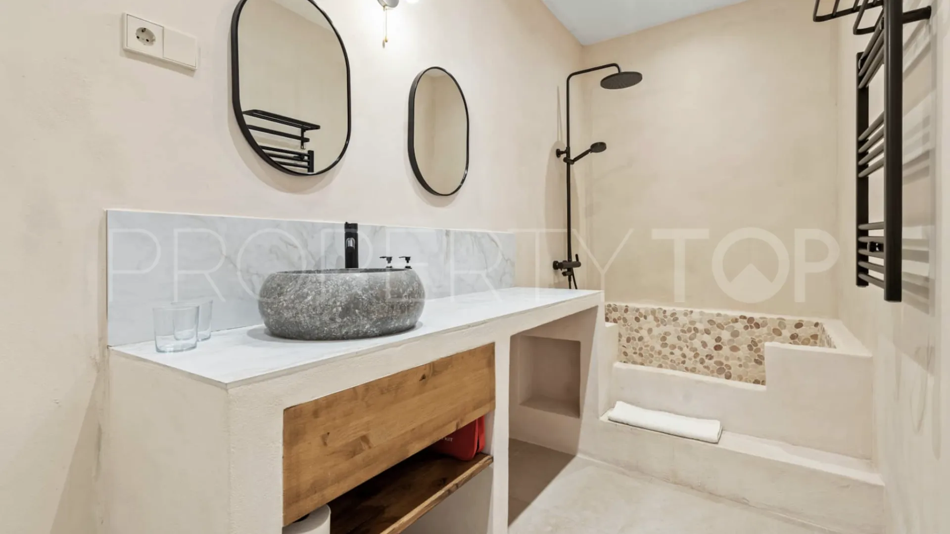 Hotel with 12 bedrooms for sale in Torreguadiaro
