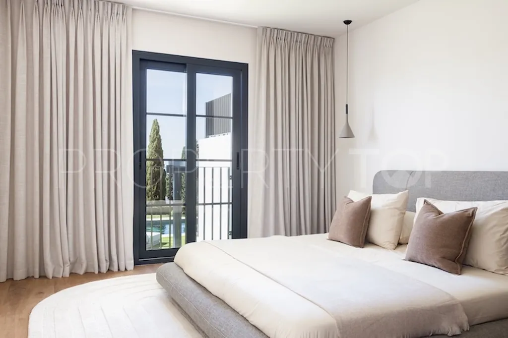 4 bedrooms villa for sale in Altos del Paraiso