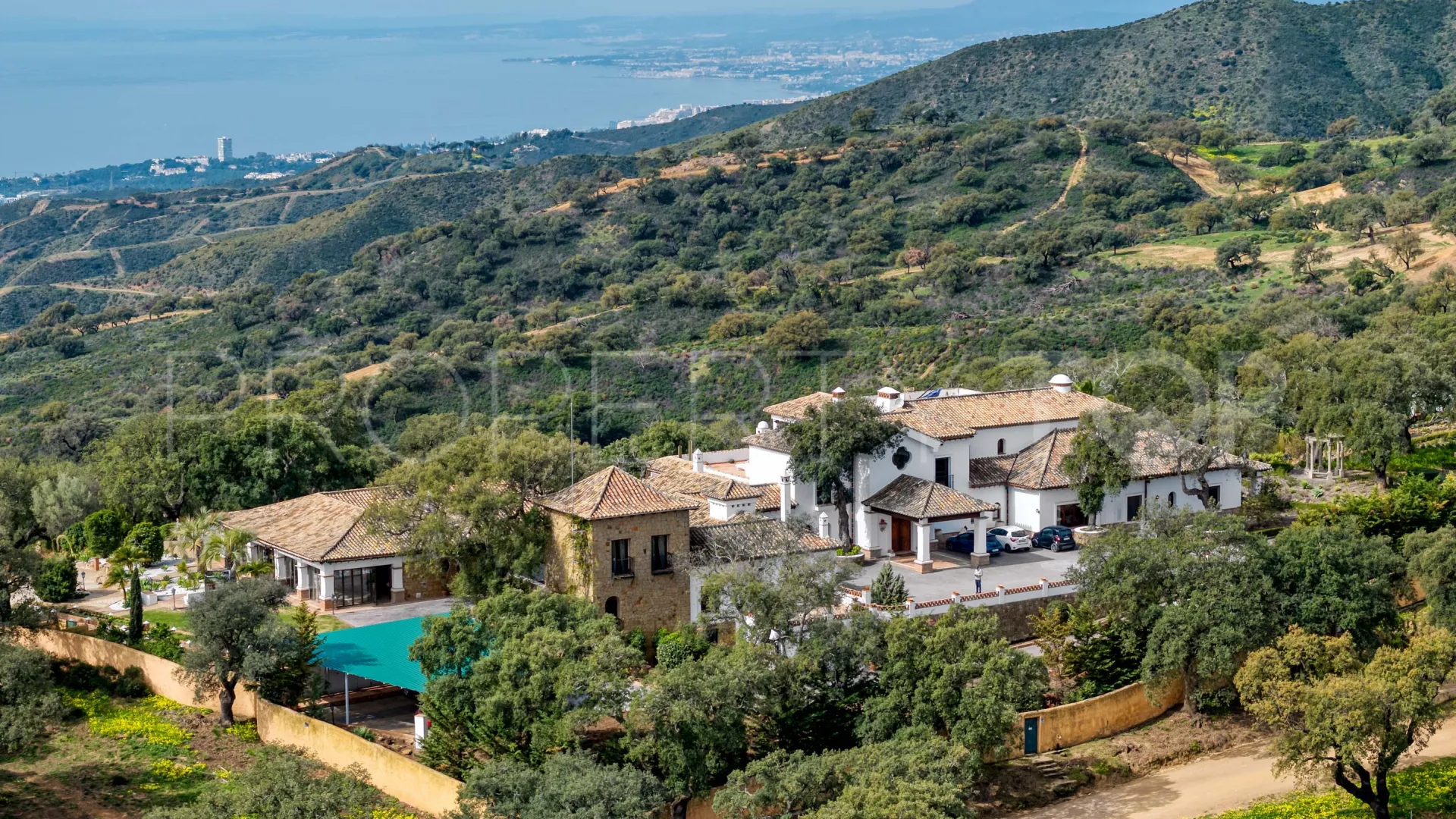 7 bedrooms estate for sale in La Mairena