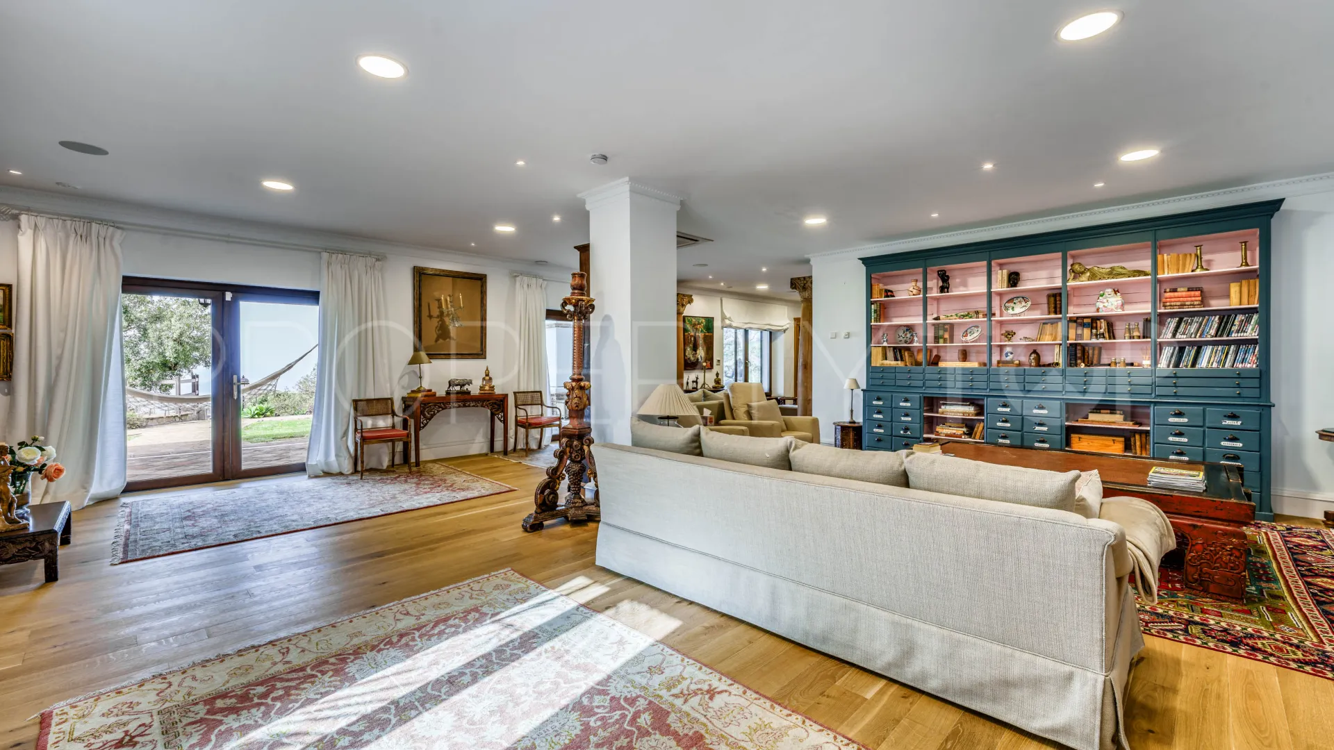 7 bedrooms estate for sale in La Mairena