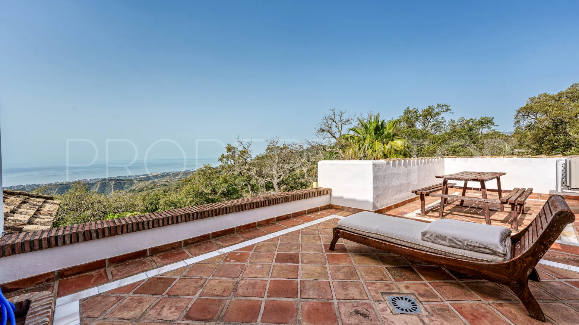 7 bedrooms estate for sale in La Mairena