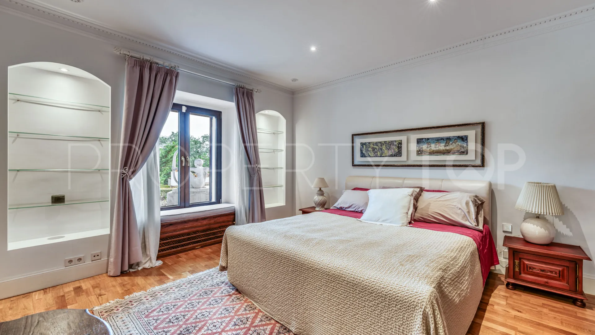7 bedrooms estate for sale in La Mairena