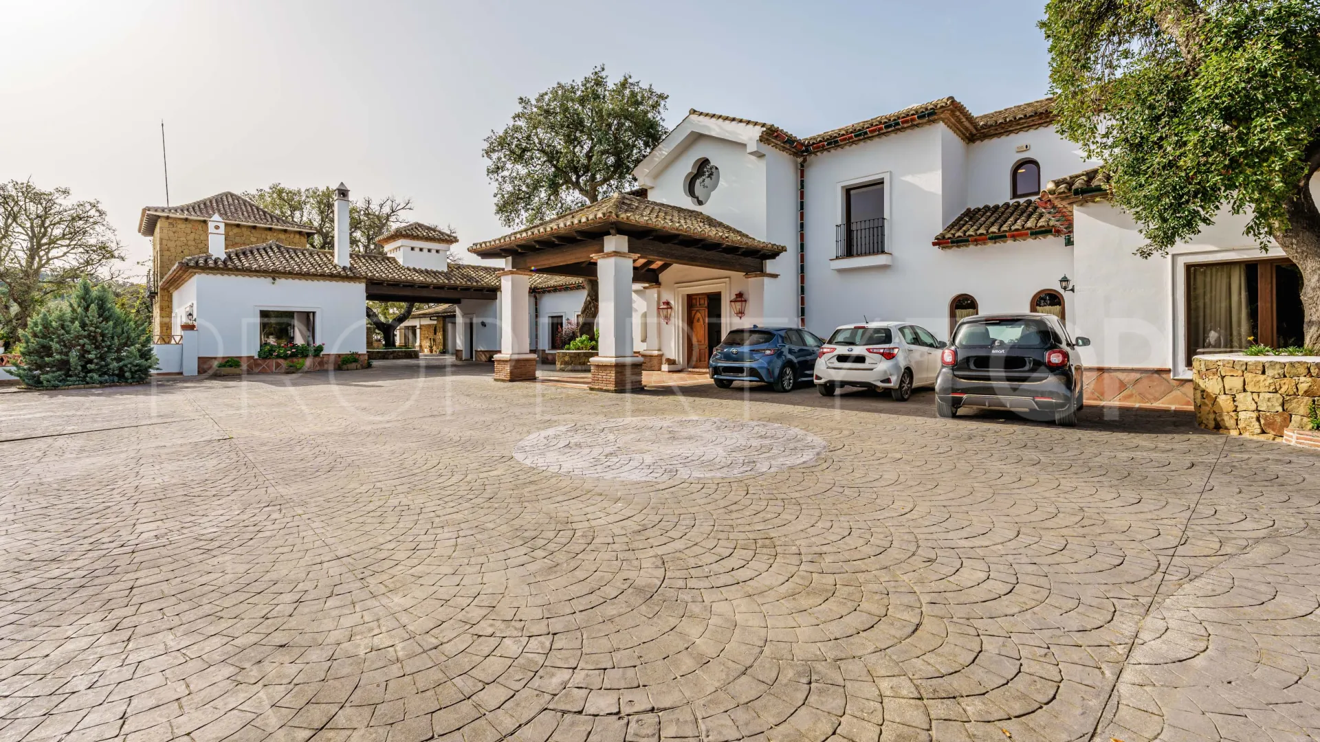 7 bedrooms estate for sale in La Mairena