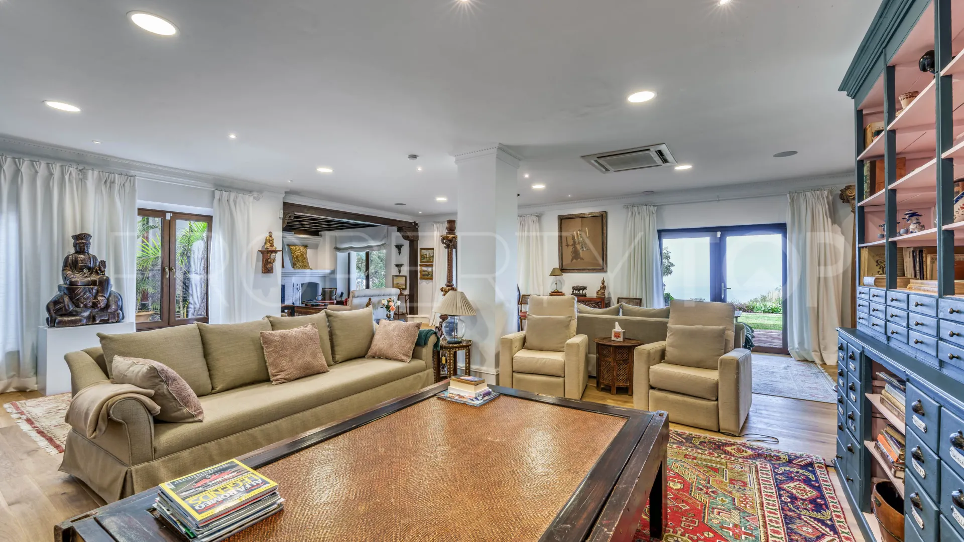 7 bedrooms estate for sale in La Mairena