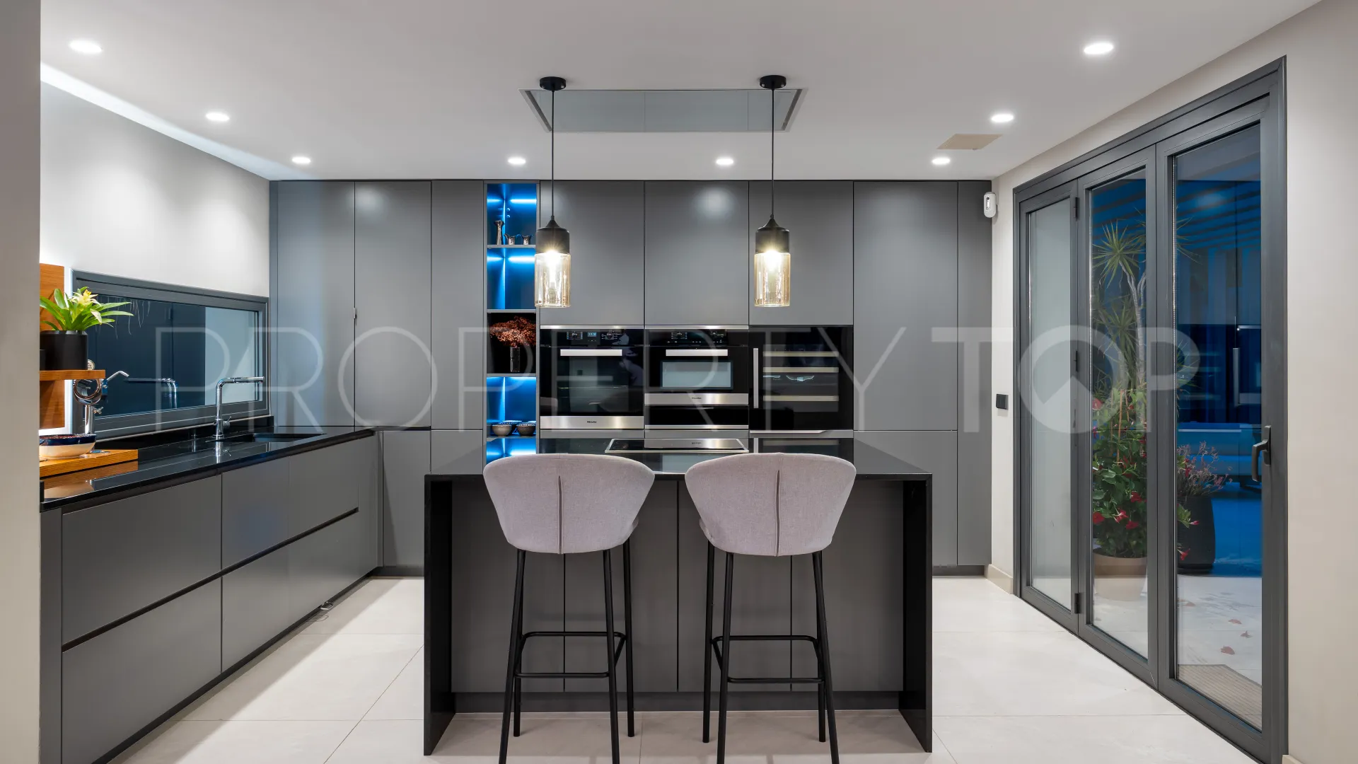 Villa de 4 dormitorios en venta en Las Brisas