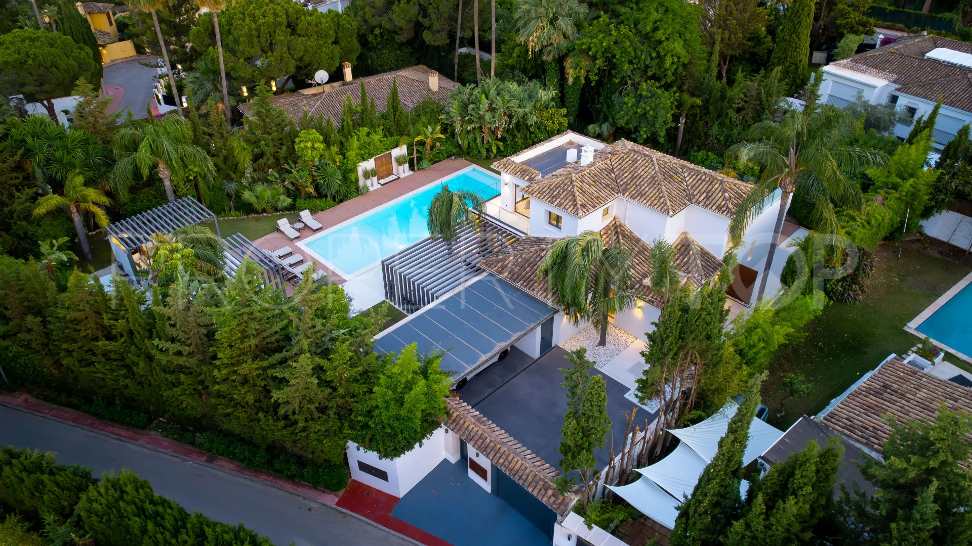 Villa de 4 dormitorios en venta en Las Brisas
