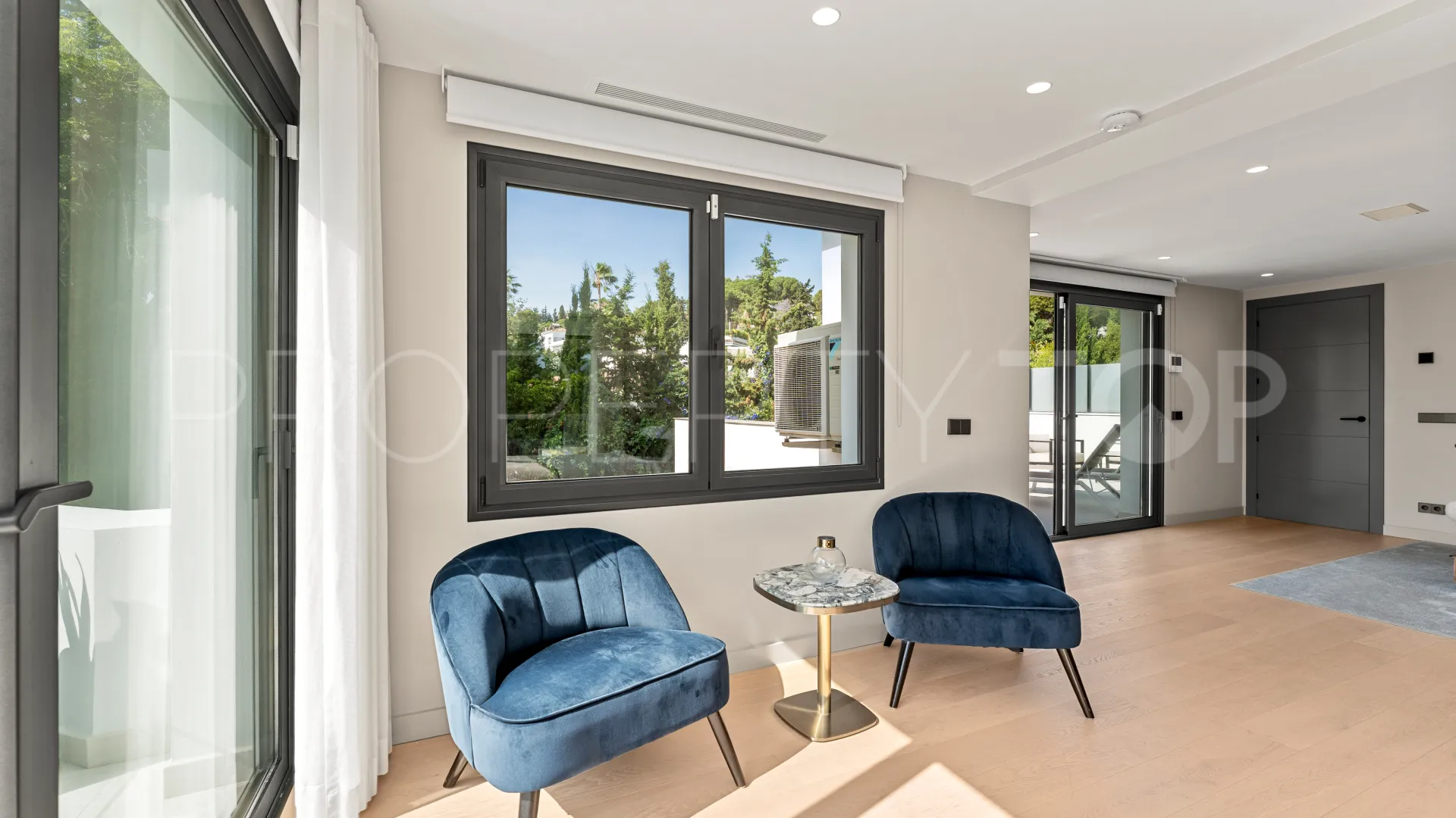 Villa de 4 dormitorios en venta en Las Brisas