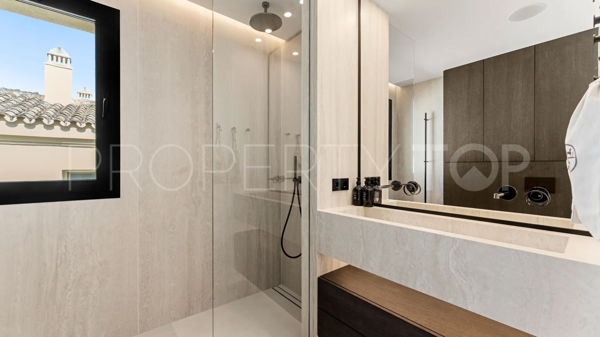 For sale penthouse in Condado de Sierra Blanca with 4 bedrooms