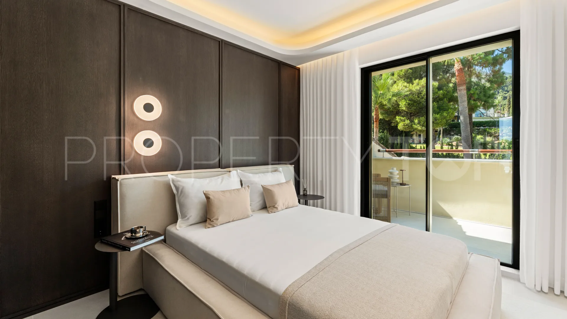 For sale penthouse in Condado de Sierra Blanca with 4 bedrooms