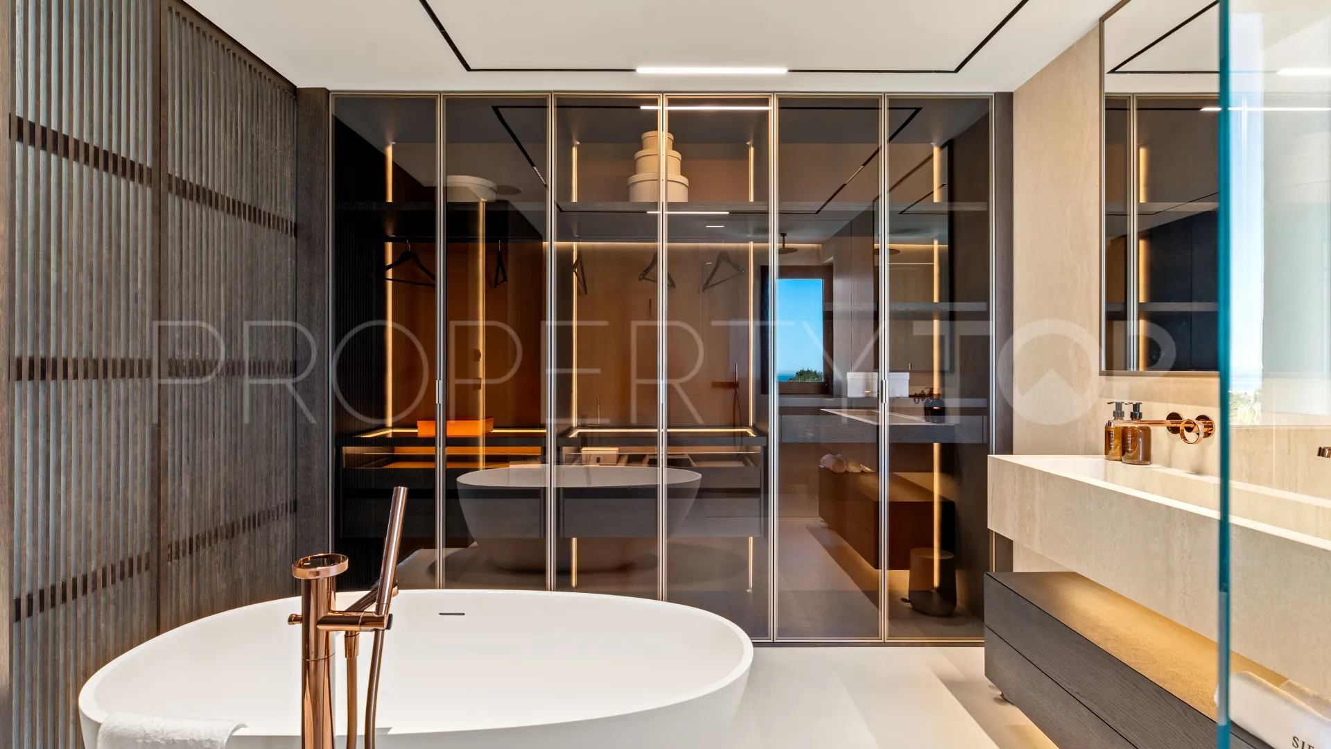 For sale penthouse in Condado de Sierra Blanca with 4 bedrooms