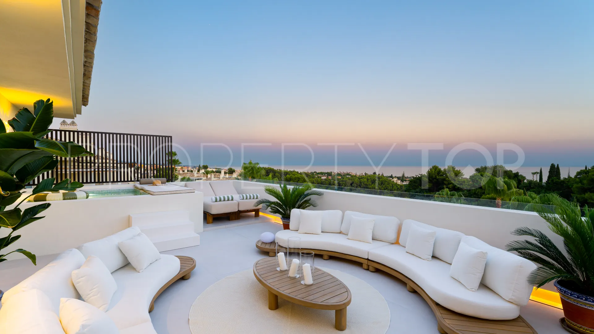 For sale penthouse in Condado de Sierra Blanca with 4 bedrooms