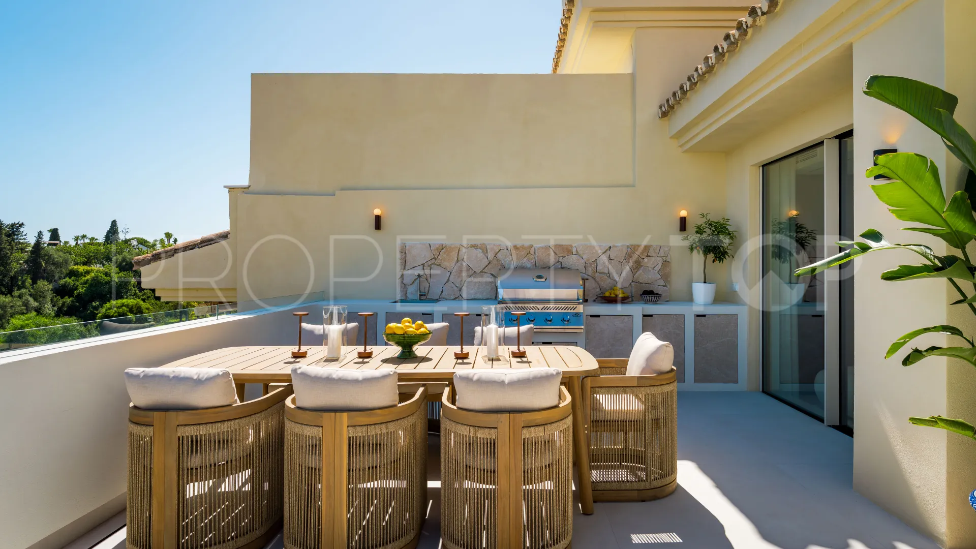For sale penthouse in Condado de Sierra Blanca with 4 bedrooms