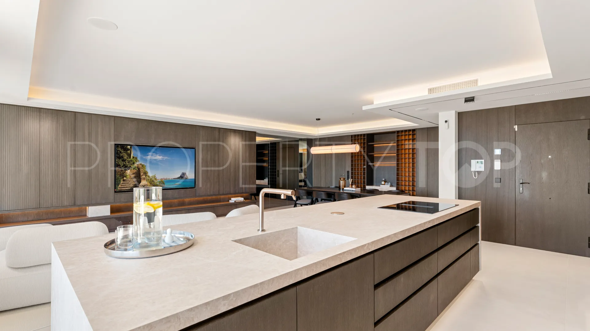 For sale penthouse in Condado de Sierra Blanca with 4 bedrooms