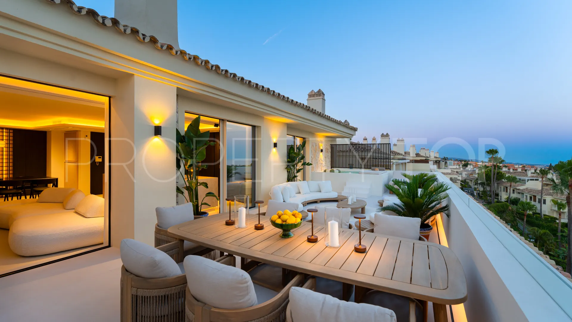 For sale penthouse in Condado de Sierra Blanca with 4 bedrooms