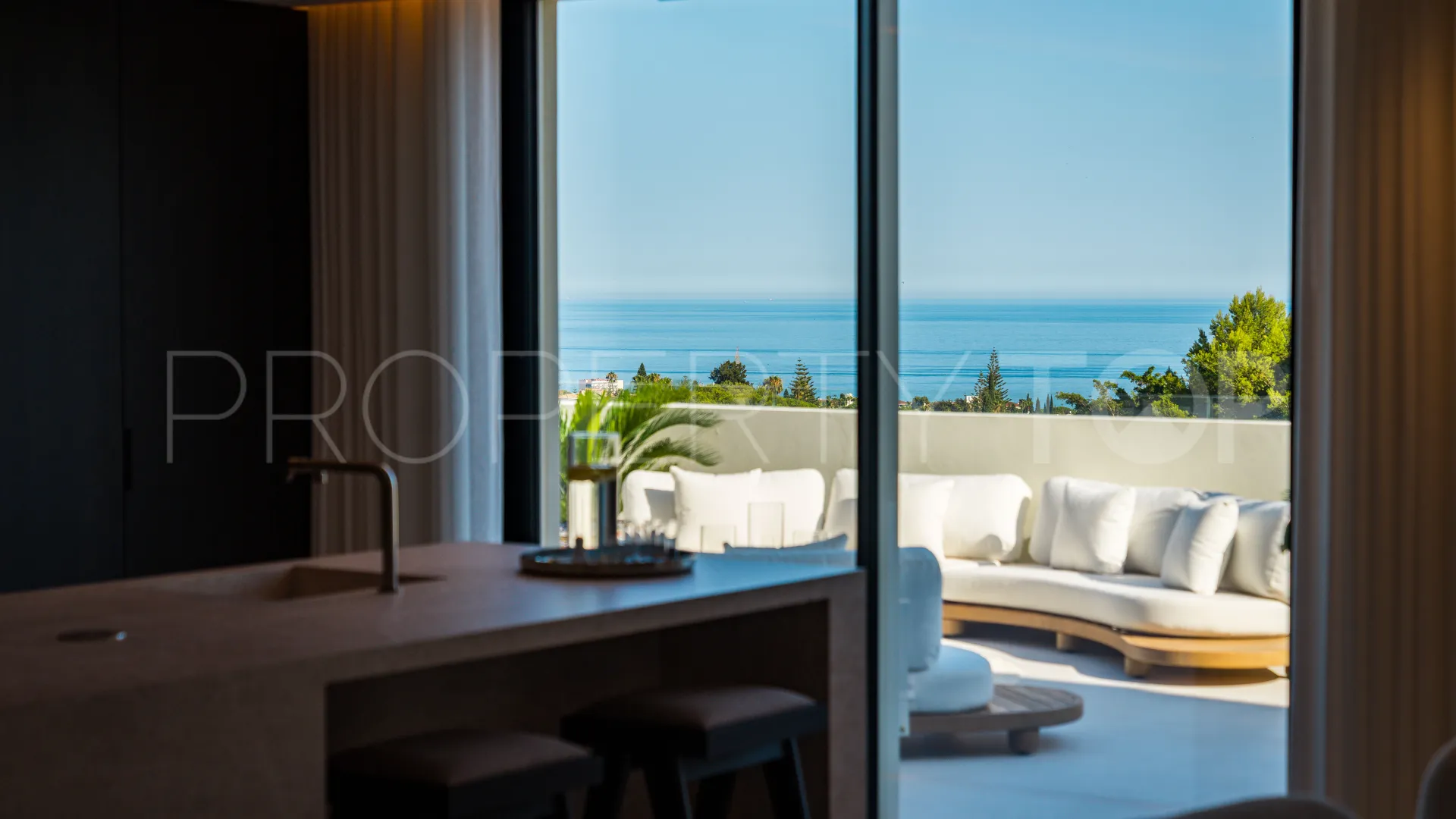 For sale penthouse in Condado de Sierra Blanca with 4 bedrooms