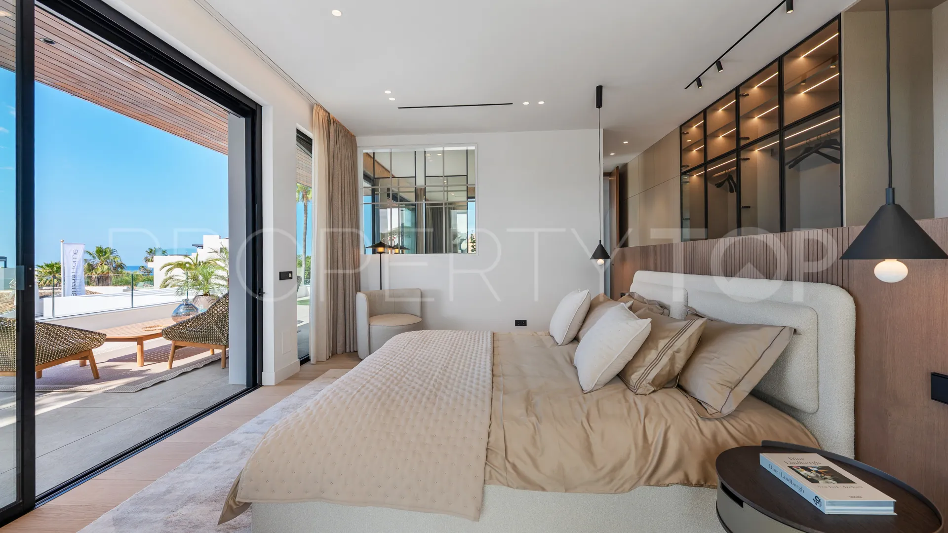 Marbesa 6 bedrooms villa for sale