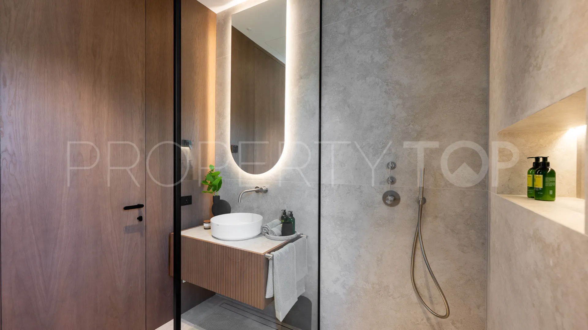 Marbesa 6 bedrooms villa for sale