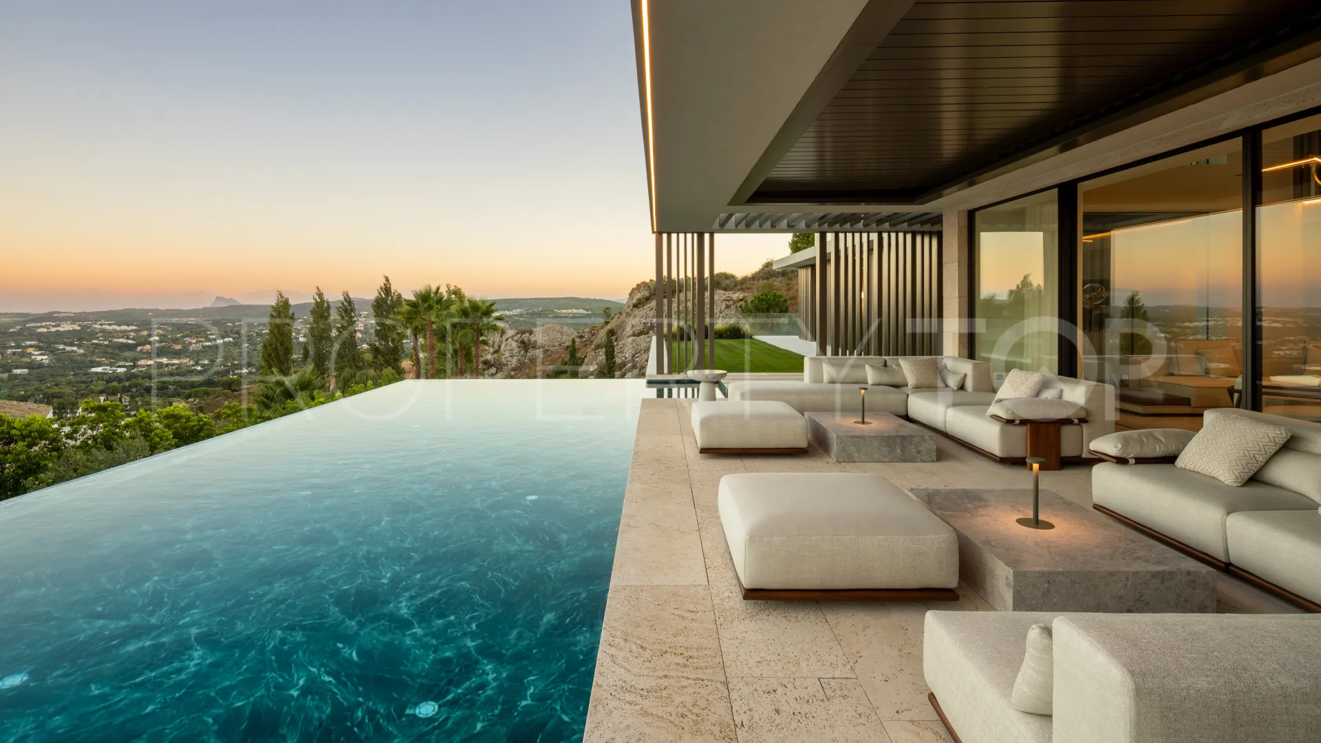 For sale La Reserva villa