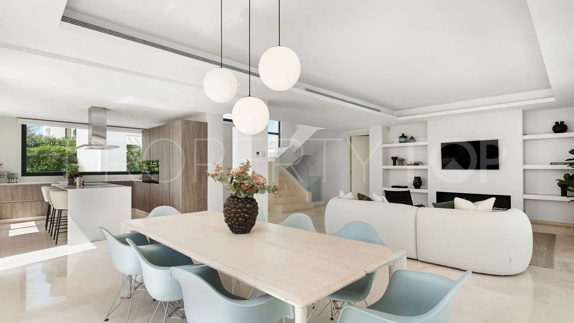 Villa en venta en Los Olivos del Paraiso de 5 dormitorios