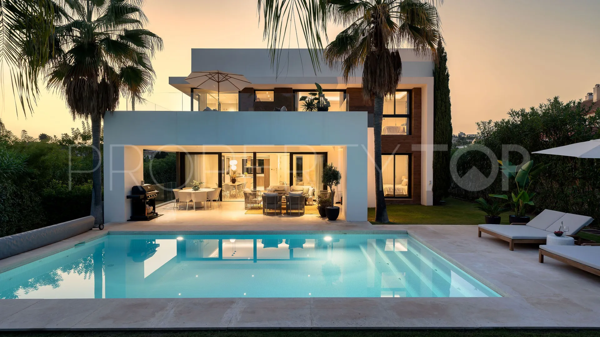 Villa en venta en Los Olivos del Paraiso de 5 dormitorios