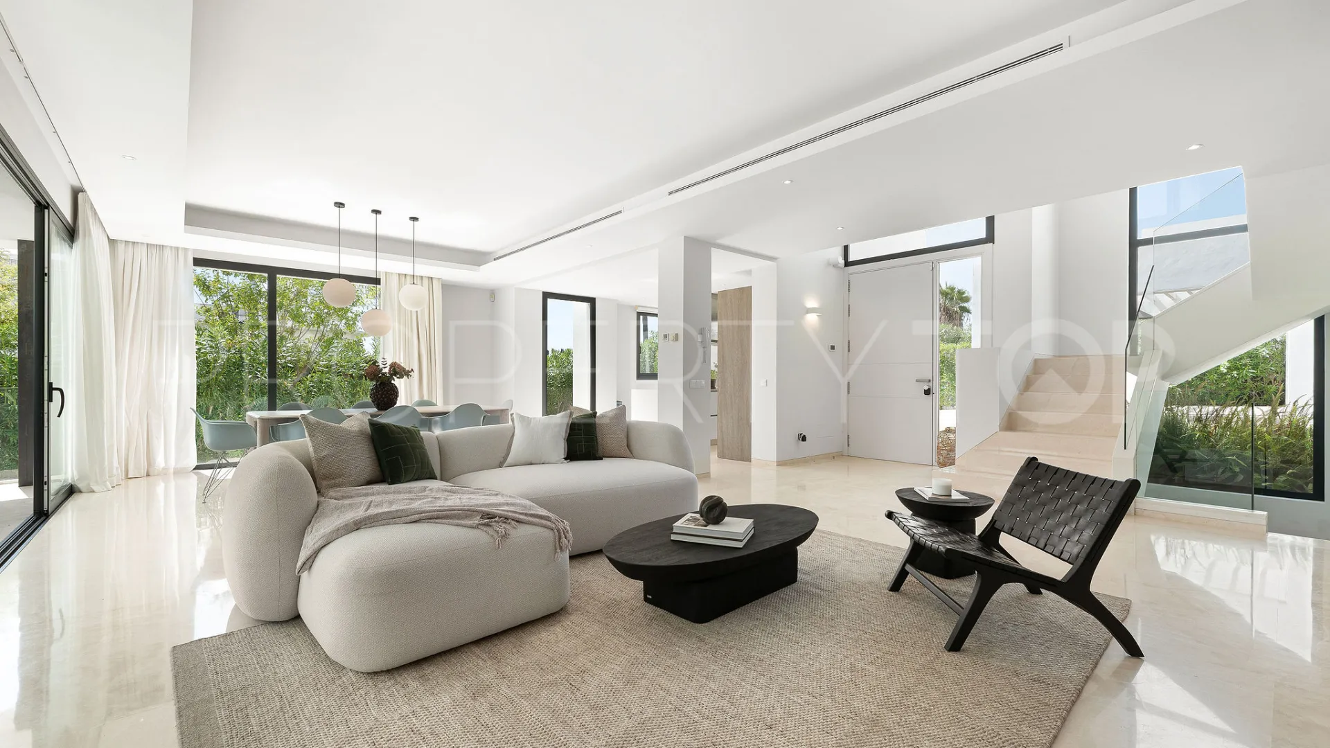 Villa en venta en Los Olivos del Paraiso de 5 dormitorios