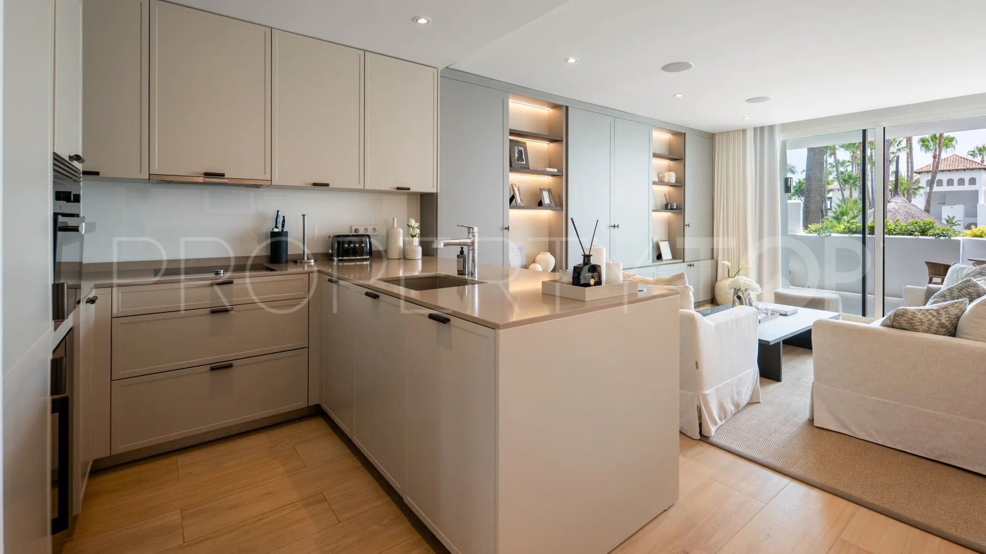 Apartment in Marina Puente Romano for sale