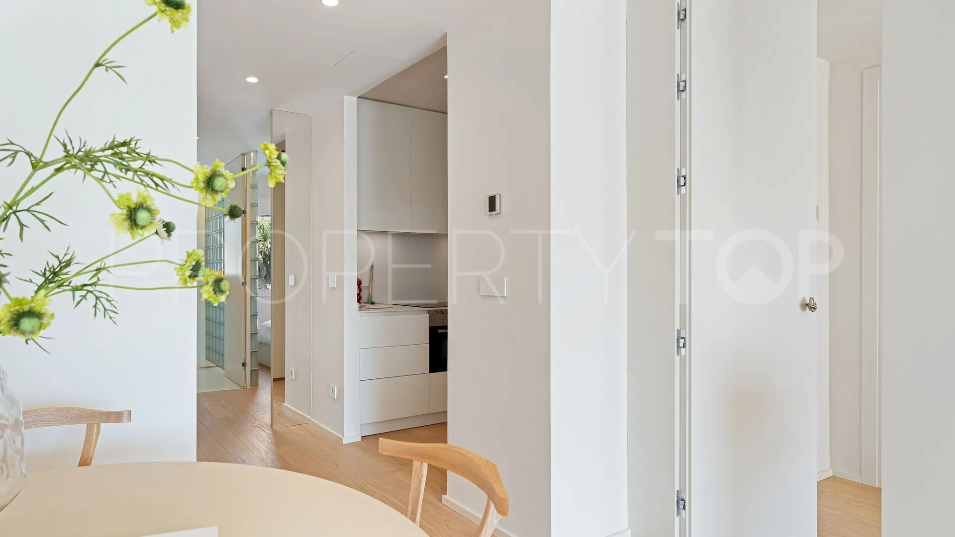 Se vende atico duplex con 2 dormitorios en Los Dragos