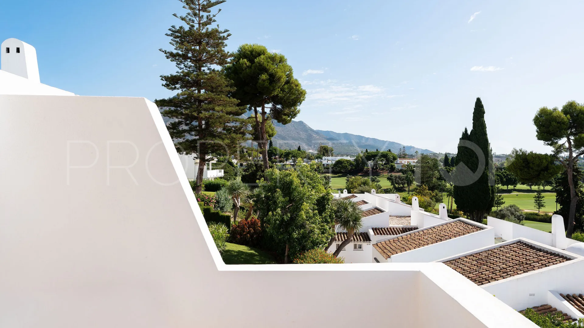 Se vende atico duplex con 2 dormitorios en Los Dragos