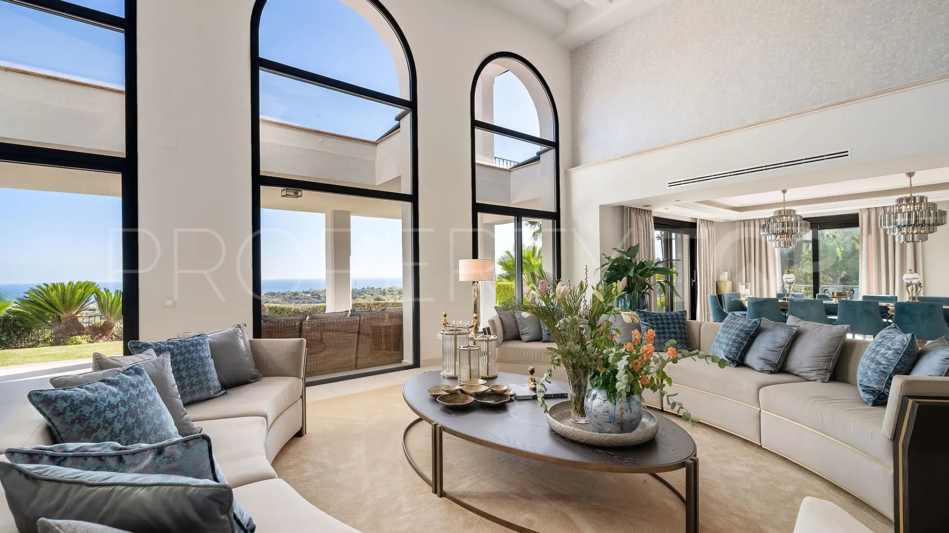 Villa en venta de 6 dormitorios en Marbella Hill Club