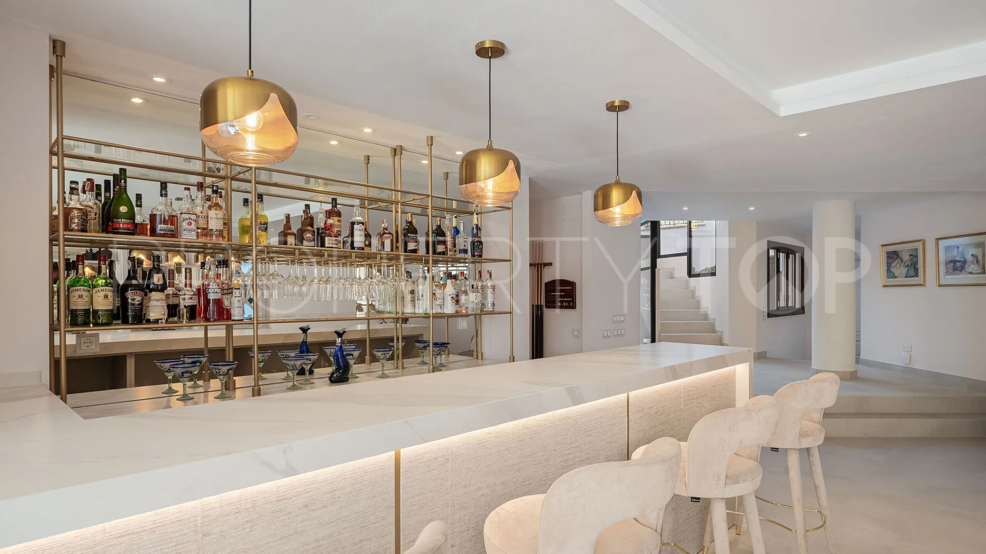 Villa en venta de 6 dormitorios en Marbella Hill Club