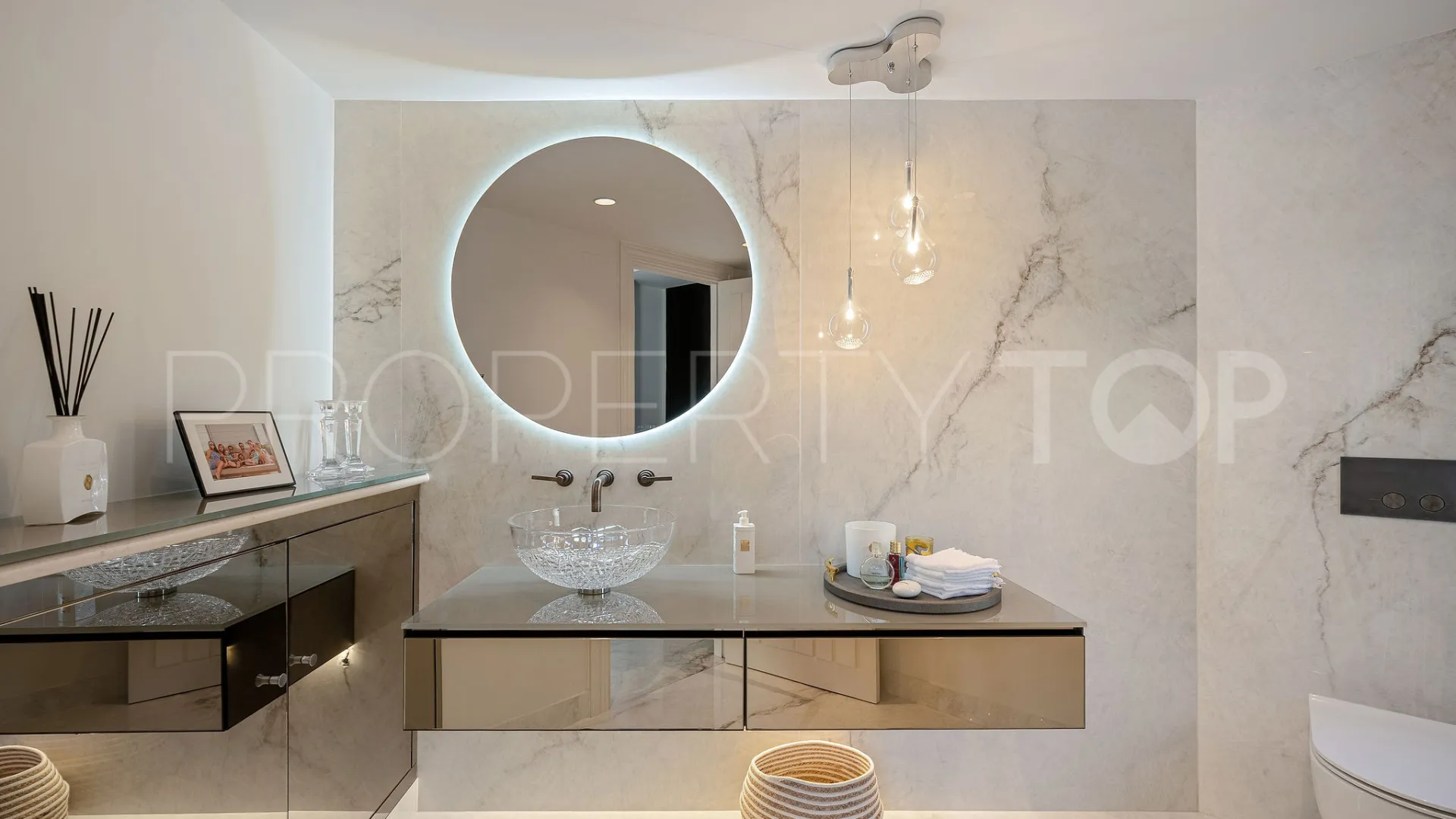 Villa en venta de 6 dormitorios en Marbella Hill Club