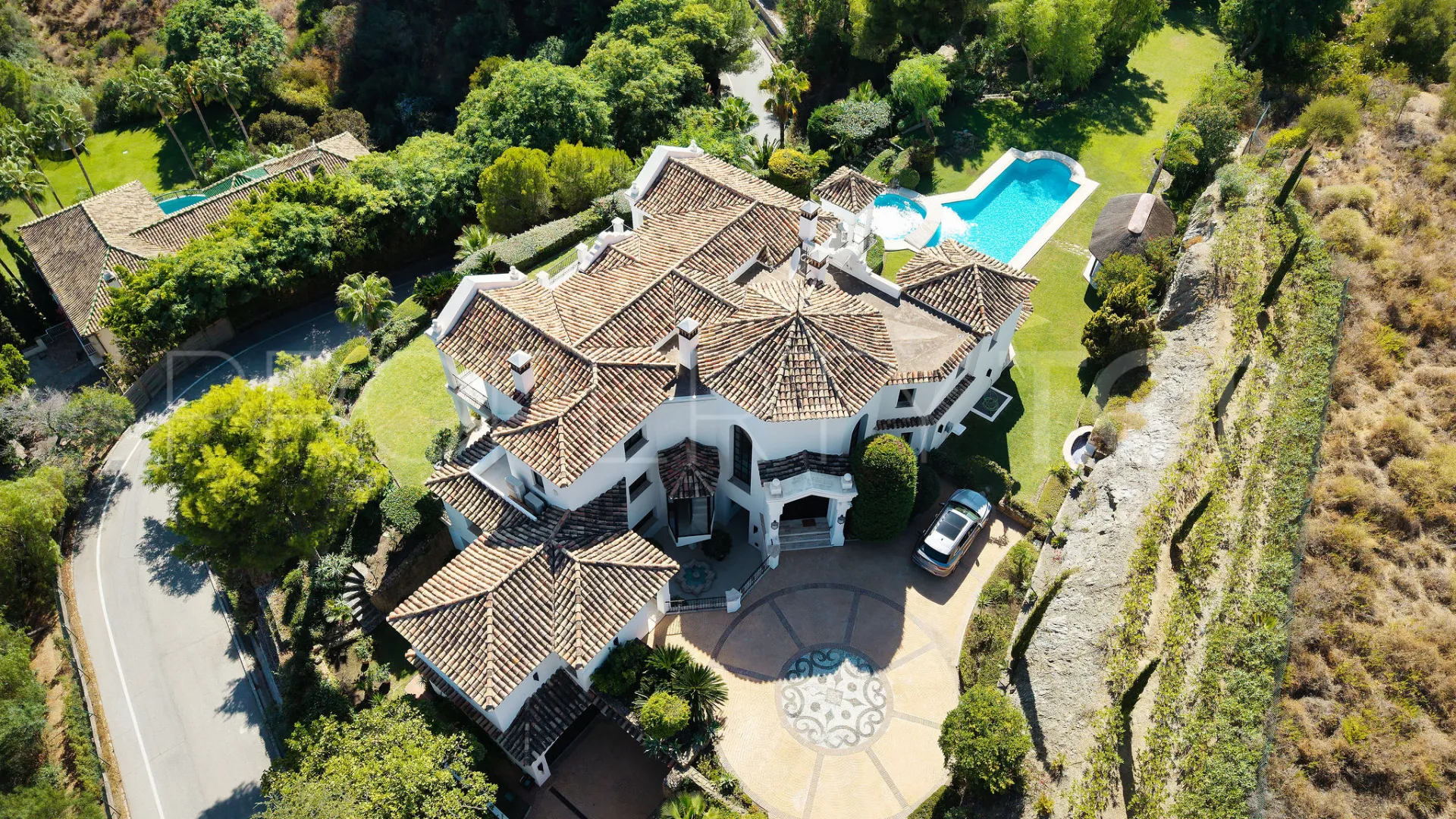 Villa en venta de 6 dormitorios en Marbella Hill Club