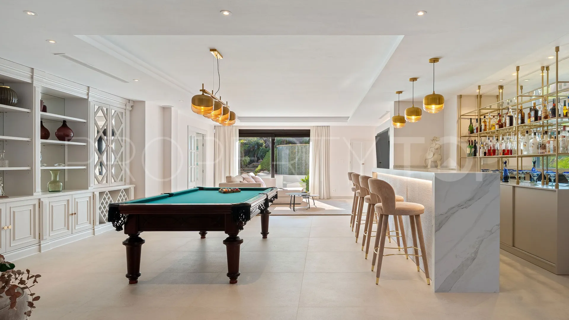 Villa en venta de 6 dormitorios en Marbella Hill Club
