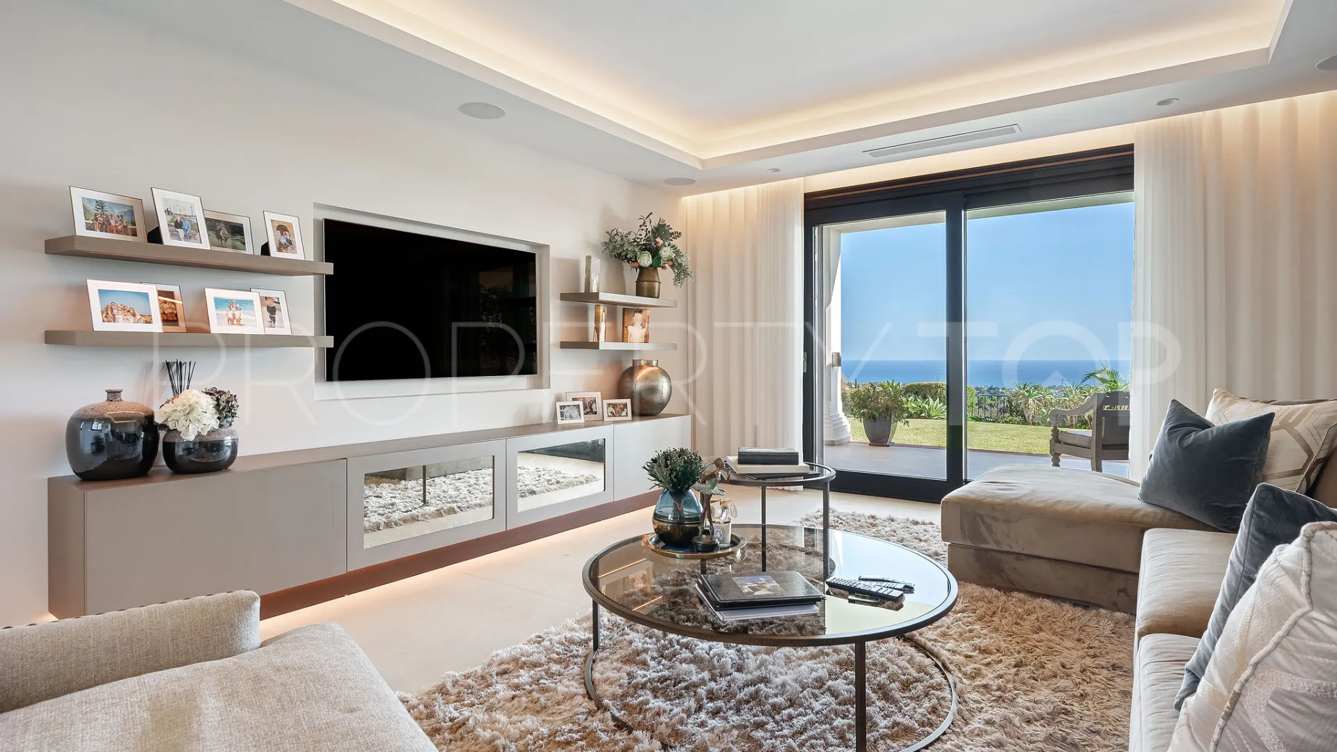 Villa en venta de 6 dormitorios en Marbella Hill Club