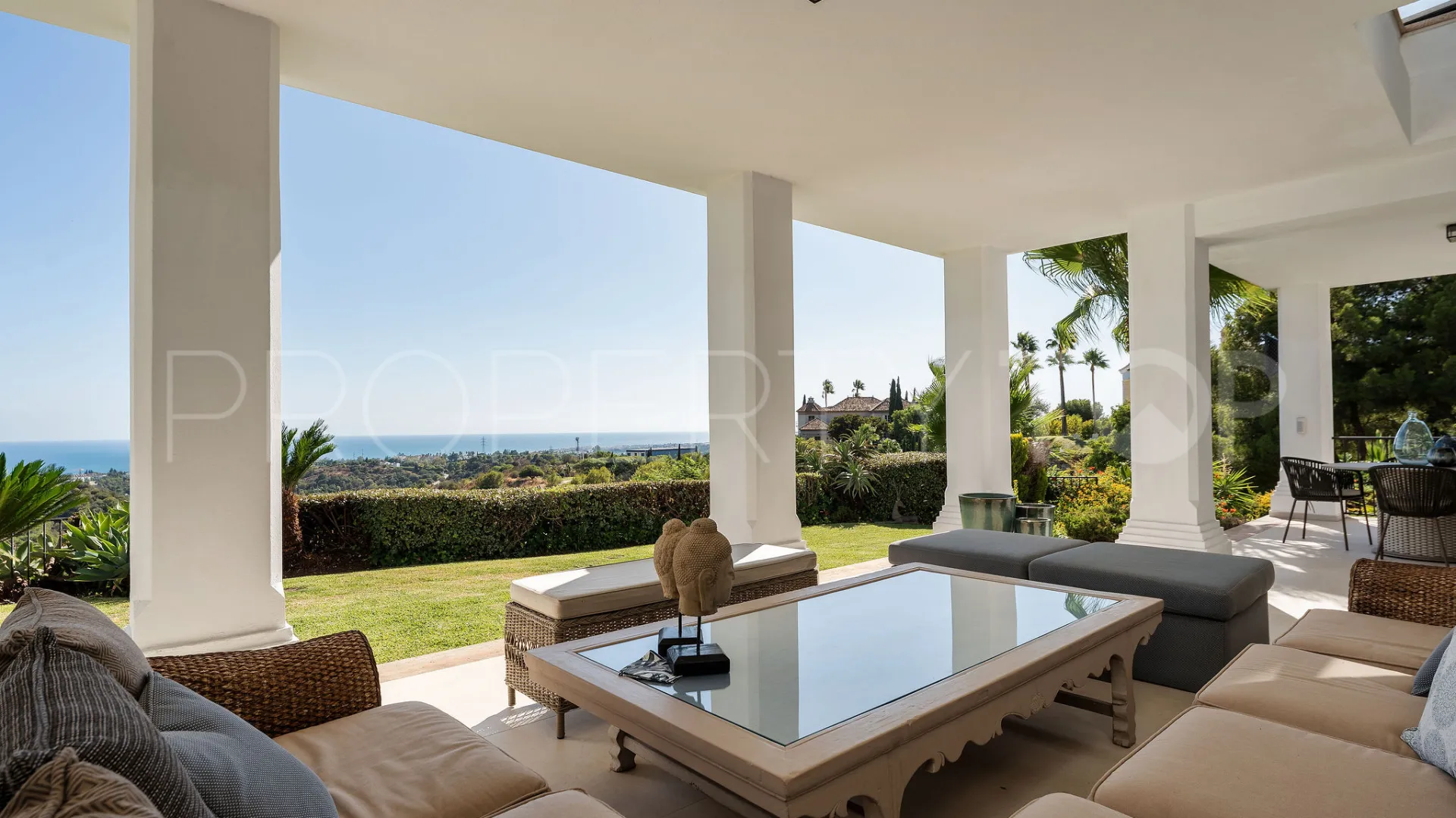 Villa en venta de 6 dormitorios en Marbella Hill Club