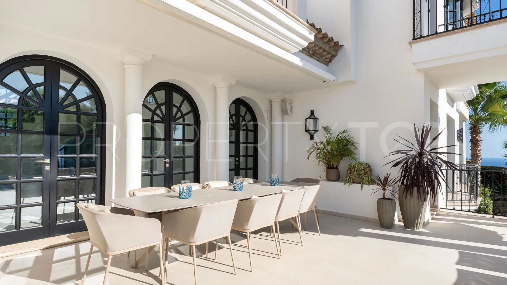Villa en venta de 6 dormitorios en Marbella Hill Club