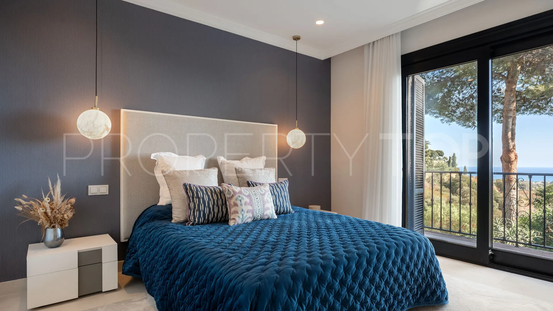 Villa en venta de 6 dormitorios en Marbella Hill Club