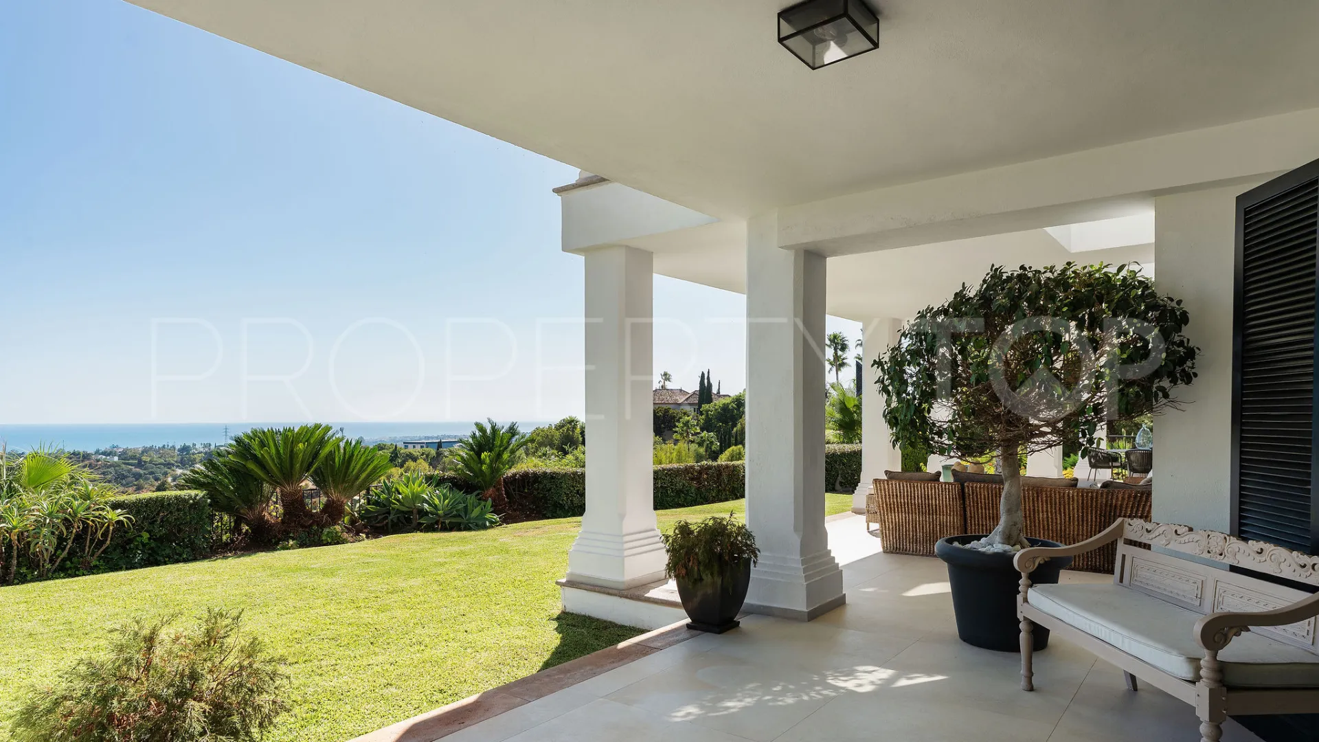Villa en venta de 6 dormitorios en Marbella Hill Club