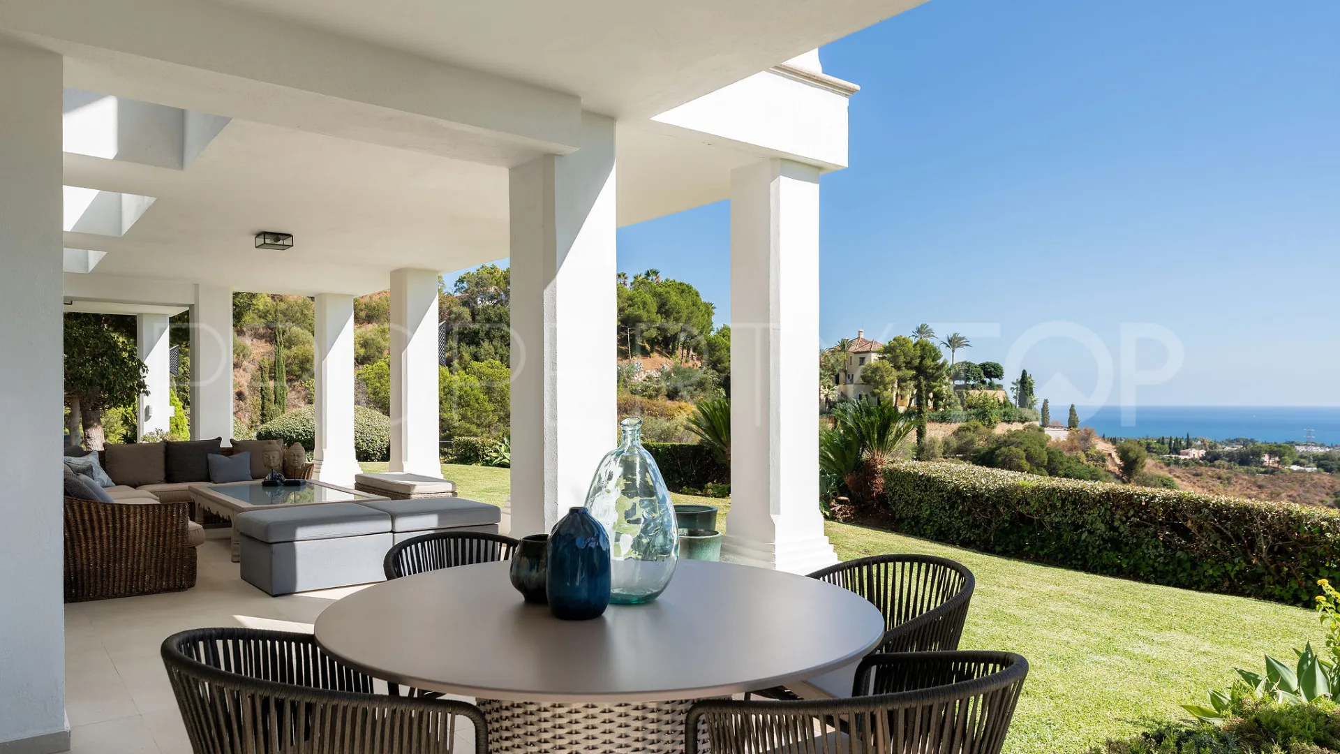 Villa en venta de 6 dormitorios en Marbella Hill Club
