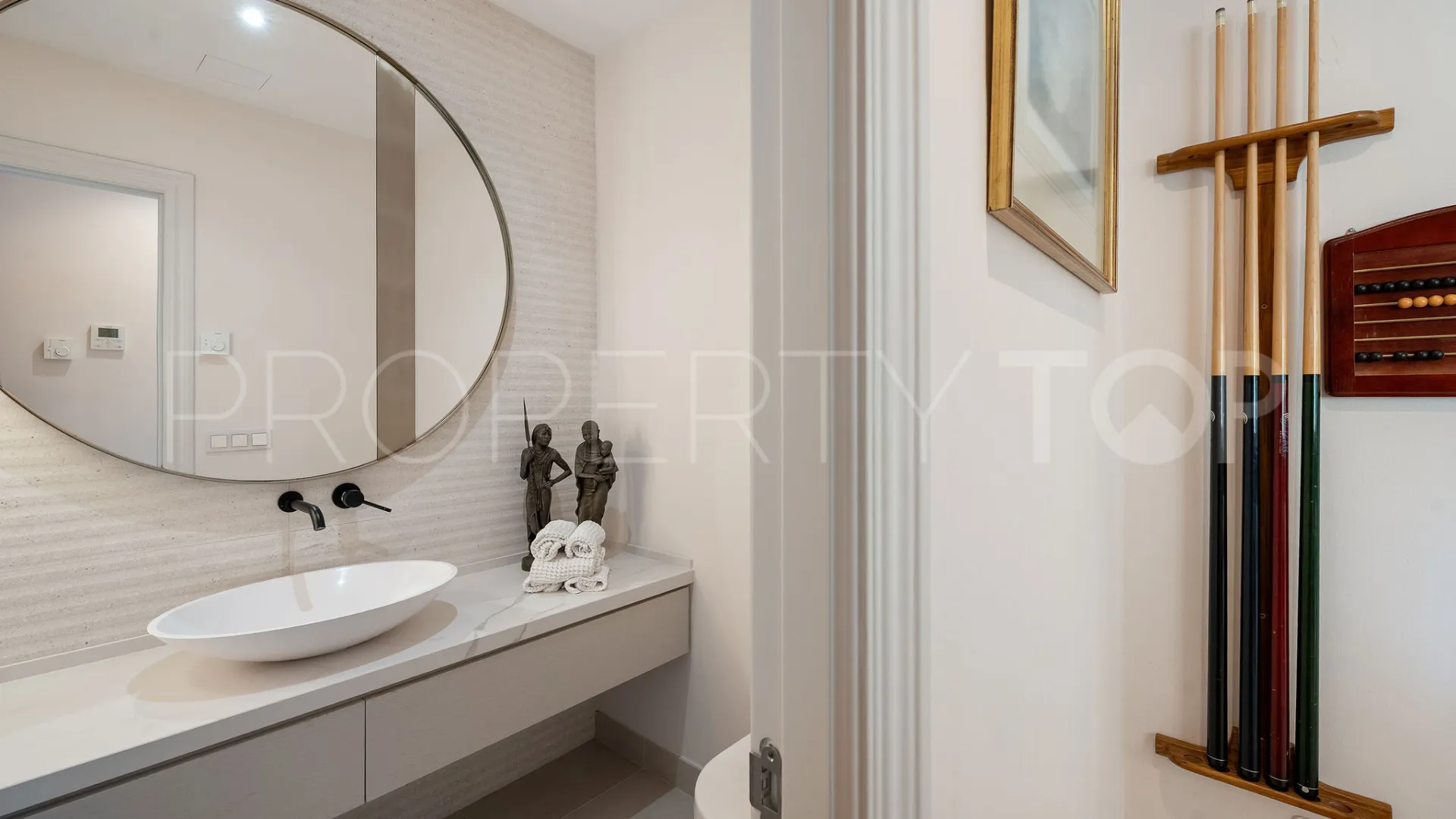 Villa en venta de 6 dormitorios en Marbella Hill Club