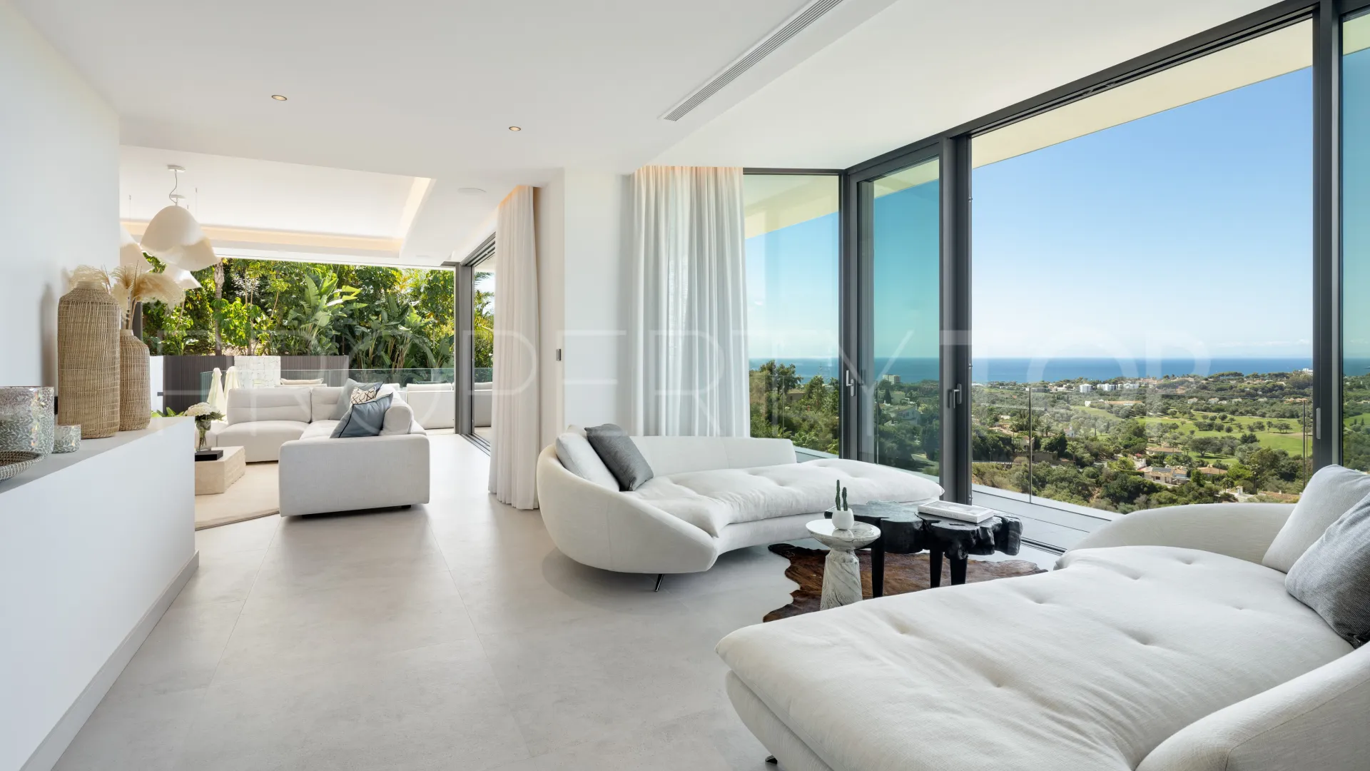 For sale 4 bedrooms villa in El Rosario